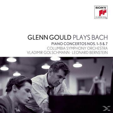 Schwarz-Weiß-Foto von Glenn Gould und einem anderen Mann am Klavier. Sony Classical Logo sichtbar.