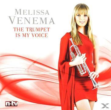 Frau in rotem Kleid hält Trompete, Albumtext: 'The Trumpet Is My Voice', 'Melissa Venema'.