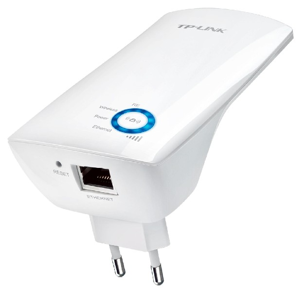 Product shot: White TP-Link WiFi extender. Has buttons, ports, and power plug.