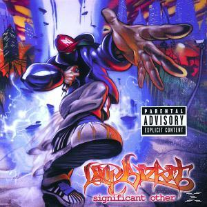 Albumcover 'Significant Other'. Eine Cartoonfigur mit nach vorne zeigender Hand.