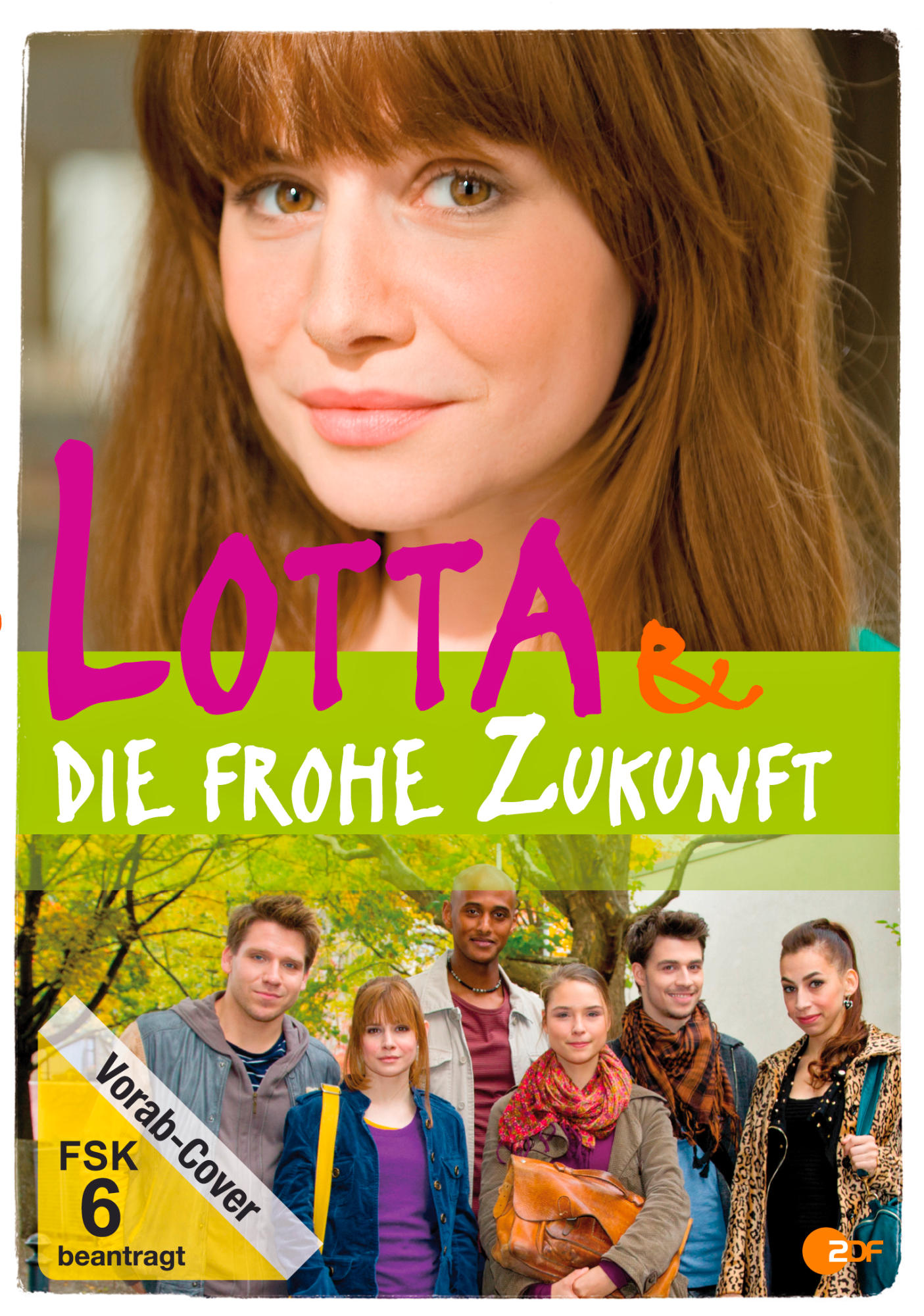DVD-Cover mit einer Frau und einer Gruppe von Leuten, Titel: 'Lotta & Die Frohe Zukunft'.