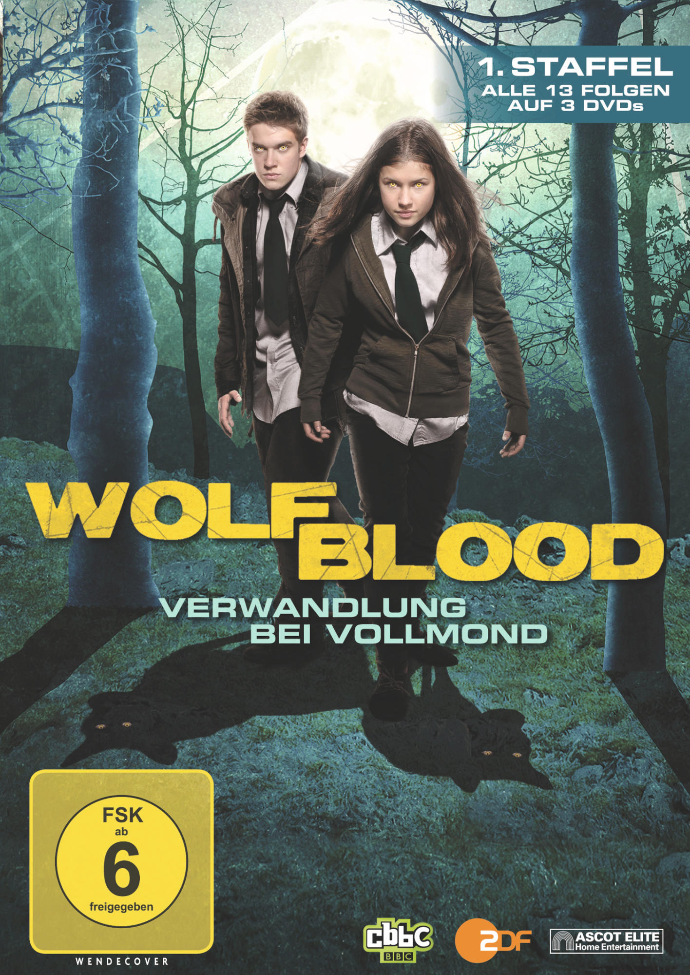 Wolfblood DVD-Cover. Zwei Teenager in einer Waldkulisse. Text: Wolfblood, Verwandlung bei Vollmond.