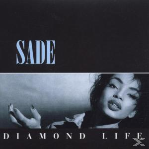 Sade album borítója. Egy nő fekete-fehér fotón, felül a 'SADE' szóval.