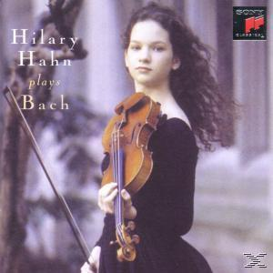 Album borító egy nővel és hegedűvel. Szöveg: Hilary Hahn Bachot játszik.