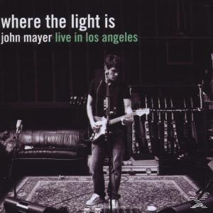 Albumcover: John Mayer, Where the Light Is. Mayer spielt Gitarre auf der Bühne vor Live-Publikum.