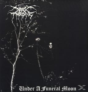 Albumcover. Dunkel, schwarz und weiß. Text: 'Darkthrone Under A Funeral Moon'.