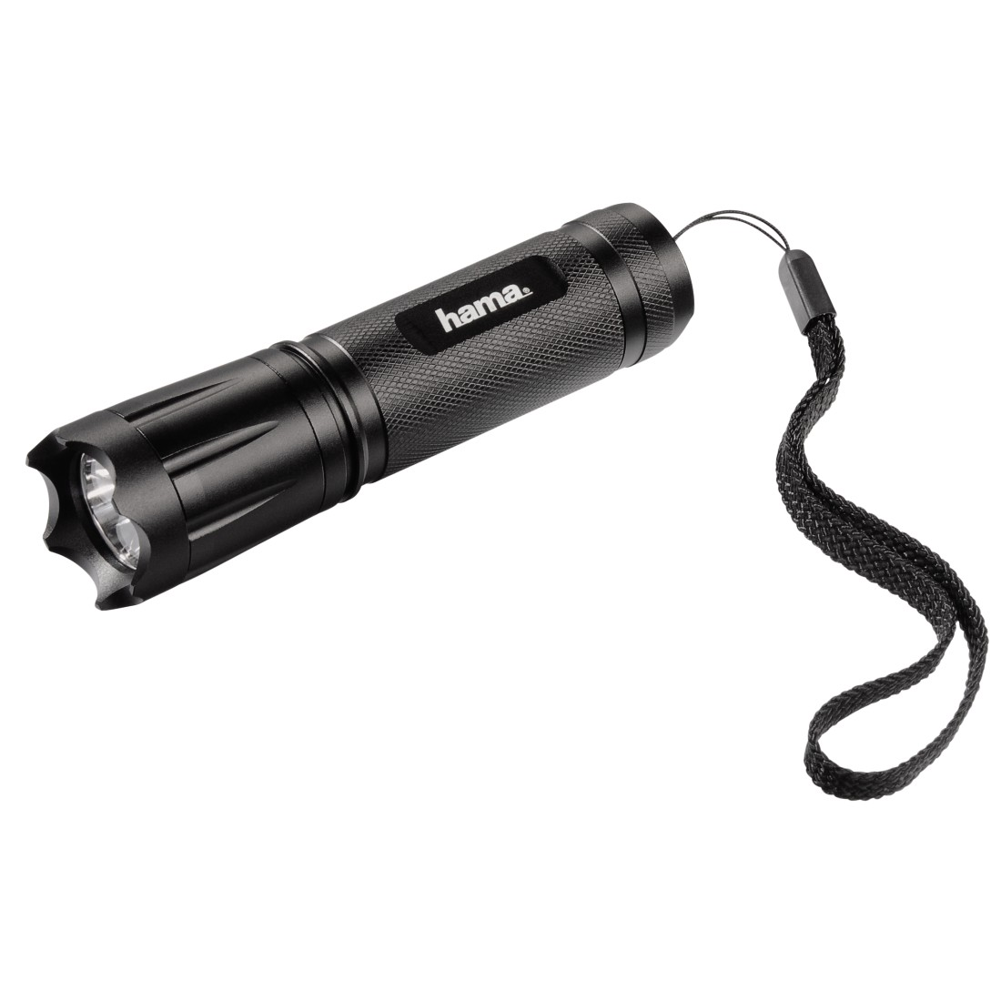Zwarte zaklamp met de merknaam 'hama'. Zwarte riem bevestigd. Witte achtergrond.