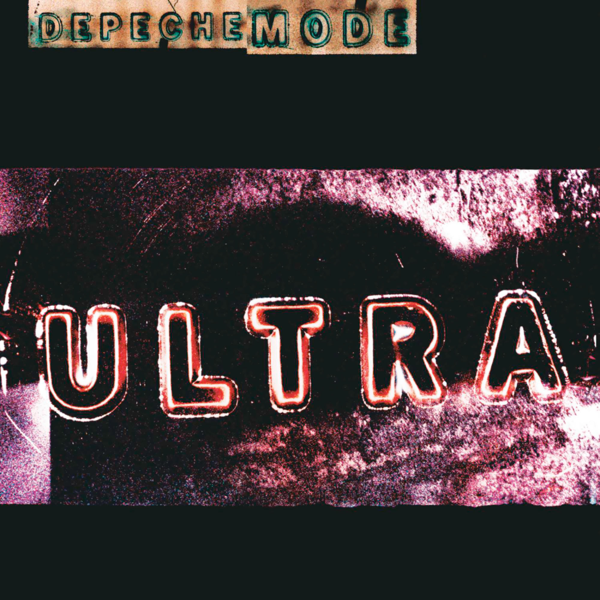 Depeche Mode-Albumcover. Das Wort 'ULTRA' in Rot, weiß umrandet. Dunkler, strukturierter Hintergrund.