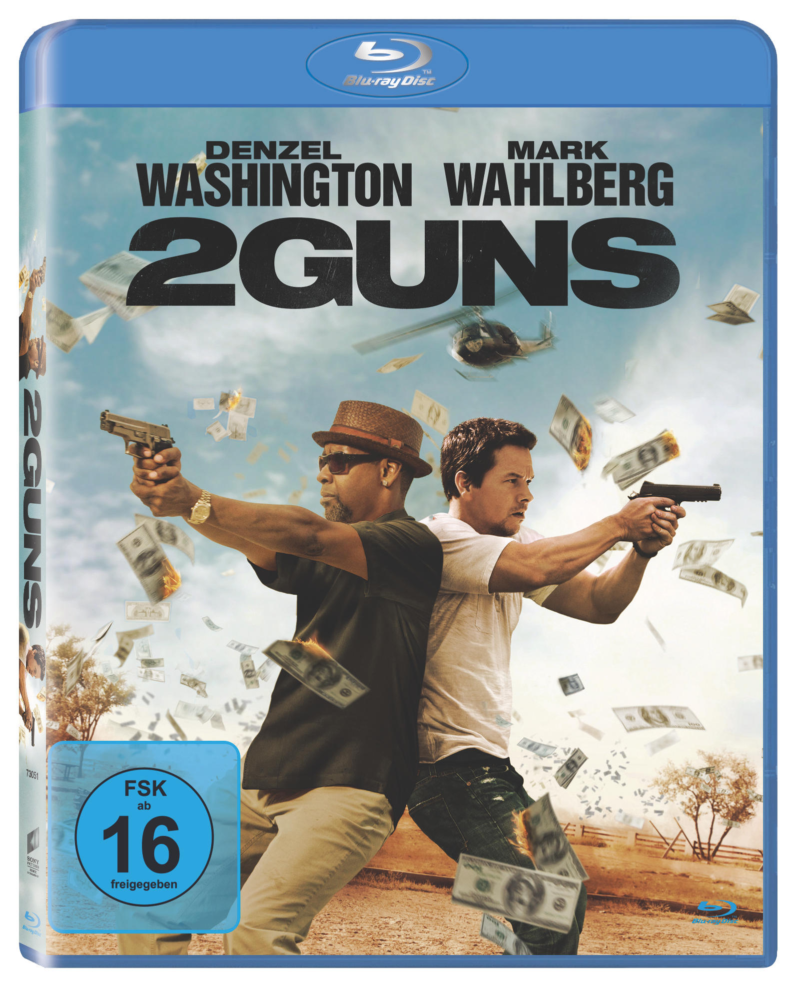 Blu-ray-Cover von 2 Guns, mit Denzel Washington und Mark Wahlberg, die sich gegenseitig Waffen zeigen.