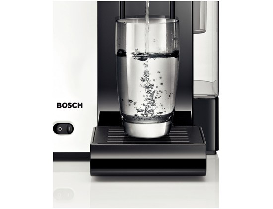BOSCH THD 2023 Wasserkocher, Schwarz/Weiß