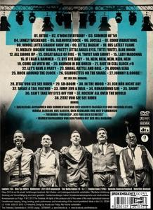 Rückseite einer DVD mit einer Band von Männern und einer Titelliste.