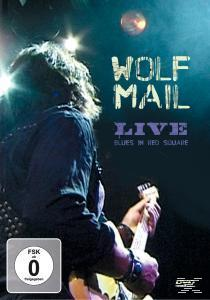 DVD-Cover: Ein Mann spielt Gitarre, blauer Hintergrund, weißer Text mit der Aufschrift Wolf Mail Live.