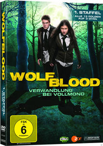 DVD-Cover für Wolfblood mit zwei jungen Leuten vor einer Waldkulisse.