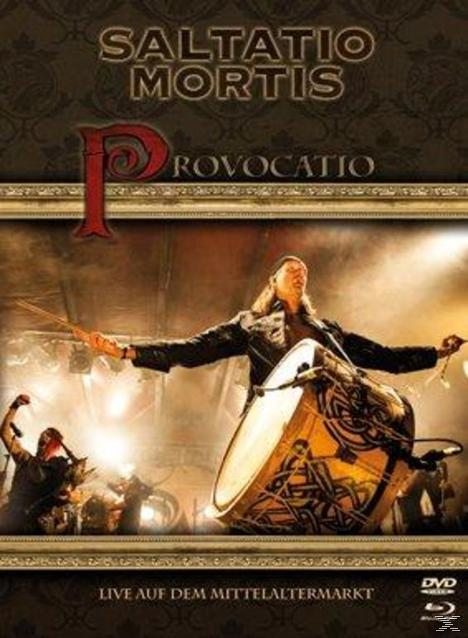 Live-Musik-DVD-Cover mit einem Schlagzeuger und einer Band auf einer Bühne.