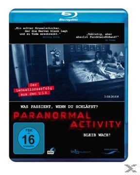 Blu-ray-Cover für Paranormal Activity, mit einem Paar in einem Schlafzimmer.