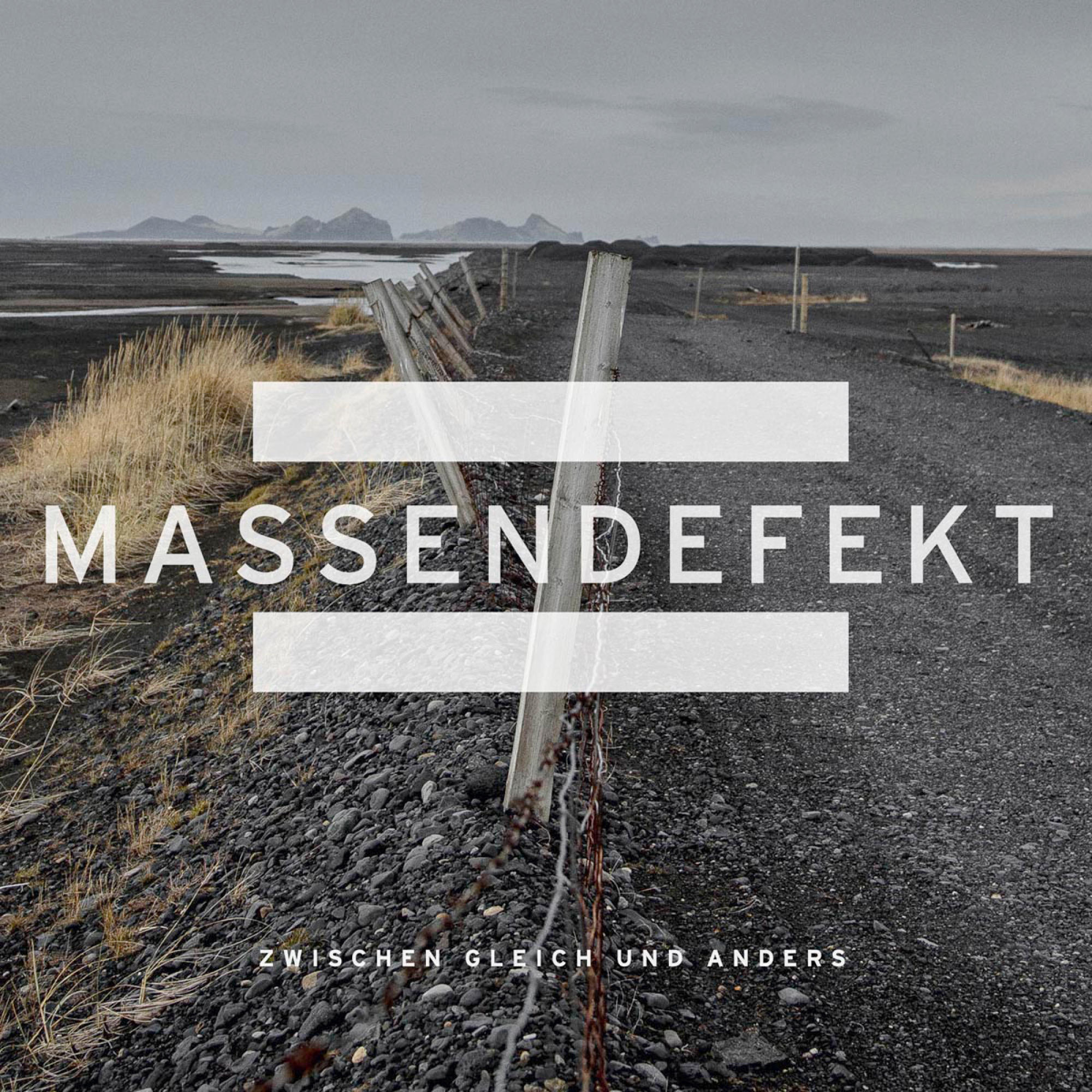 Massendefekt - Zwischen Gleich Und Anders  - (CD)