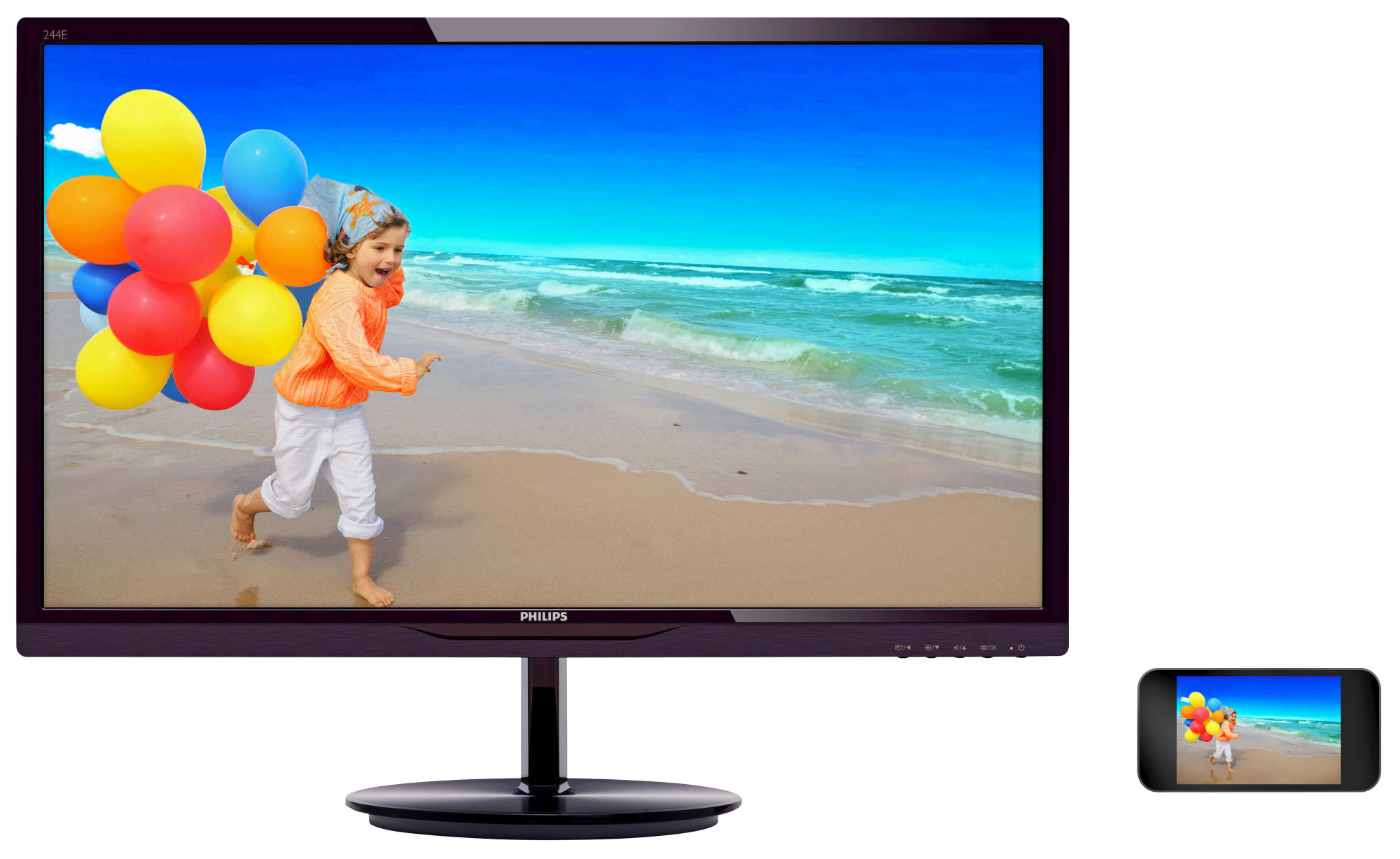 Bir kız, monitörde ve telefon ekranında bir plaj sahnesinde balonlarla.