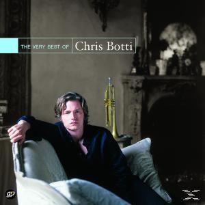 Férfi egy kanapén ül, mögötte trombita. Szöveg: 'The Very Best of Chris Botti'.