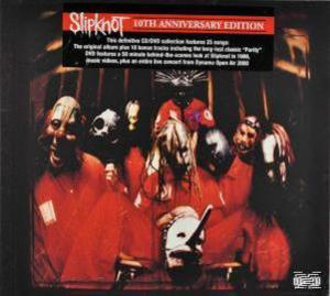 CD-Cover der 10th Anniversary Edition von Slipknot. Die Gruppe trägt Masken und rote Overalls.