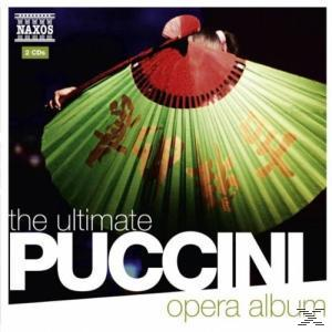 Albumcover für 'The Ultimate Puccini Opera Album'. Eine Person hält einen großen grünen und roten Fächer.