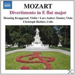 CD-Cover mit Statue in einem Park. Noten werden mit Blumen gebildet.