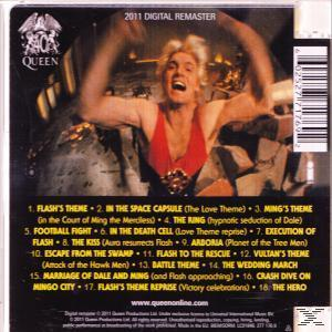 CD-Cover mit einem Mann in rotem Kleid. Text auf der Rückseite mit Titelliste.