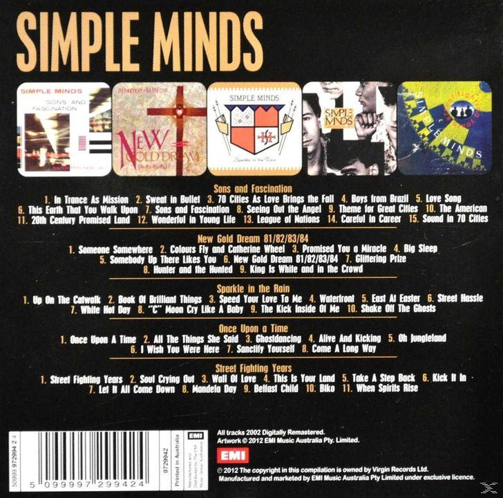 CD-Cover. Text über das Simple Minds Album. Albumtitel, Titelliste und Fotos der Bandmitglieder sind sichtbar.