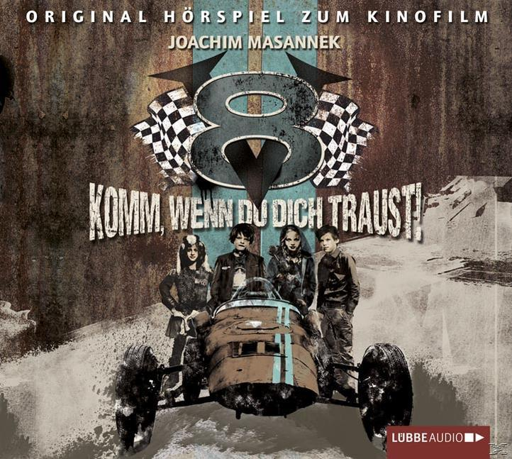 Filmcover mit vier Kindern vor einem Rennwagen und deutschem Text.