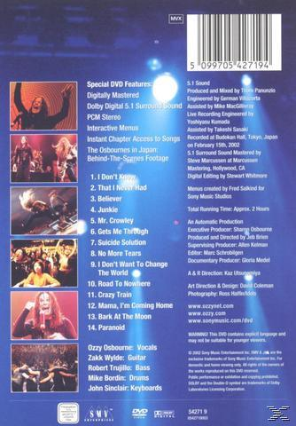 DVD-Rückseite mit einer Konzertszenen. Trackliste, Sonderausstattung und Credits sind aufgeführt.