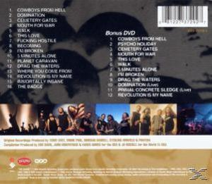 Rückseite einer CD-Hülle. Trackliste, Bandfotos und Credits werden angezeigt.