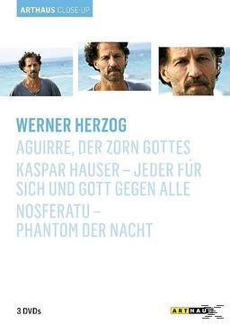Drei Fotos eines Mannes, mit Text über einen Film.