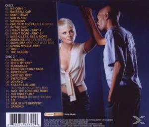 CD-Rückseite. Mann und Frau, Titelliste, schwarzer Hintergrund.