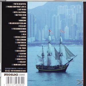 CD-Cover mit Stadtlandschaft im Hintergrund. Ein Schiff segelt auf dem Wasser. Text enthält Trackliste und Künstlername.