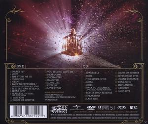 Rückseite einer CD-Hülle mit Titellisten und einem zentralen Bild einer Figur.