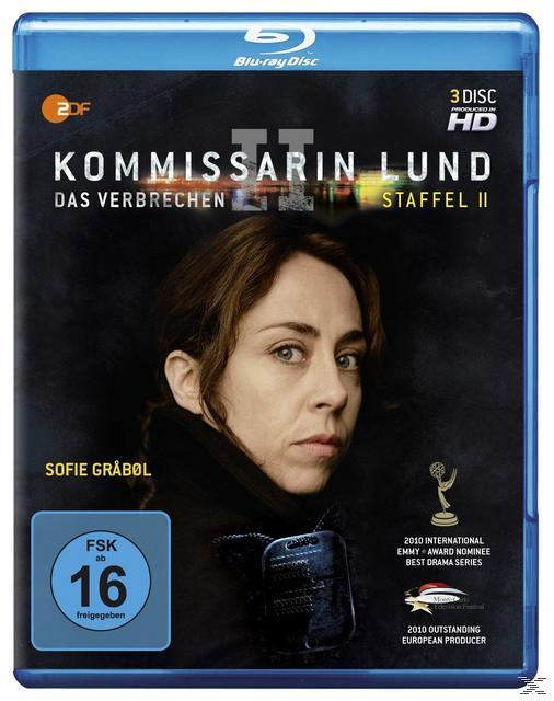 Blu-ray-Disc-Cover einer Frau. Titel: Kommissarin Lund, Staffel II. Bewertung: FSK 16.