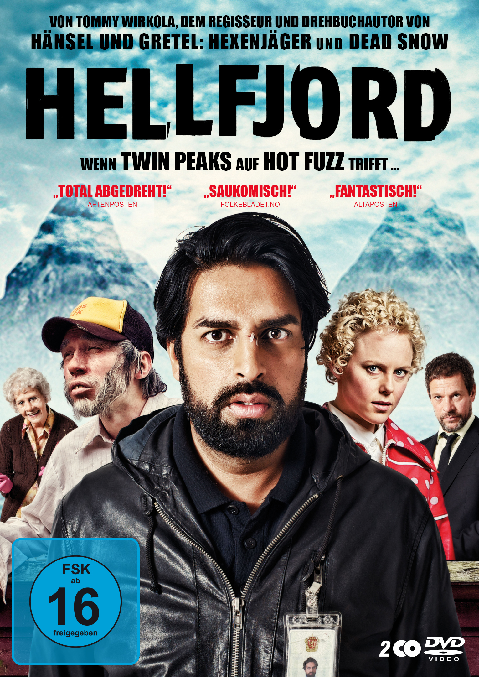 Filmposter für Hellfjord. Ein Mann in einer Lederjacke blickt nach vorne. Andere Leute sind im Hintergrund.