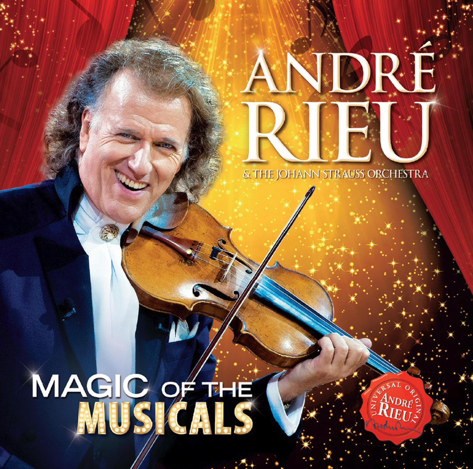 André Rieu die een viool vasthoudt, lacht, met tekst voor 'Magic of the Musicals'.