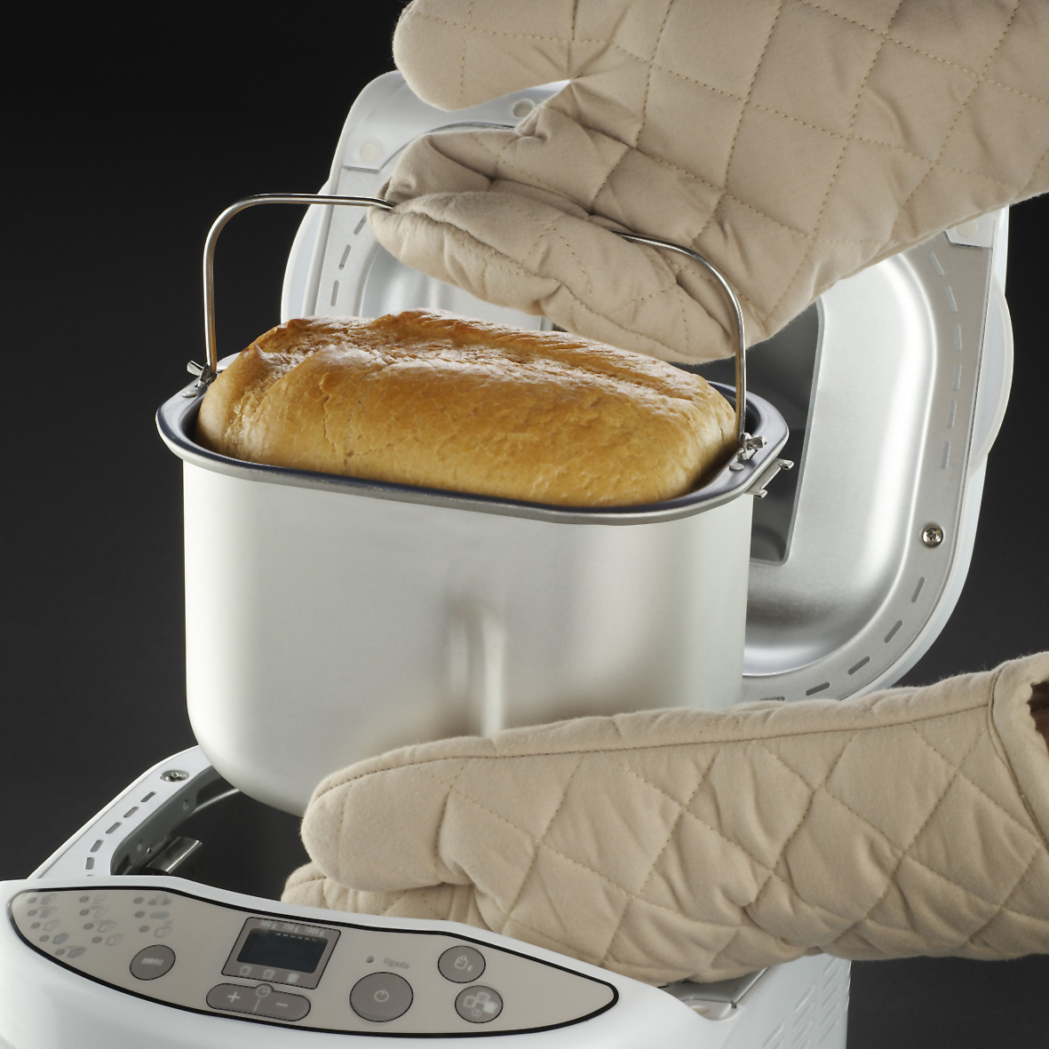 RUSSELL HOBBS 18036-56 Classics (Brotbackautomat, Weiß)