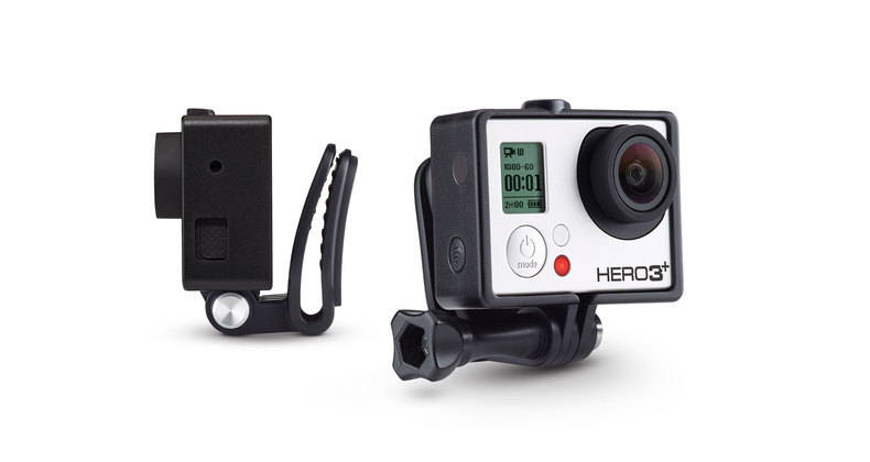 Twee zwarte GoPro Hero3+ camera's met montageaccessoires.