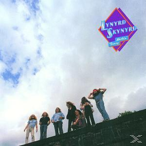 Lynyrd Skynyrd album borítója. A zenekar tagjai a tetőn, felhős égbolt alatt, a zenekar logójával a tetején.
