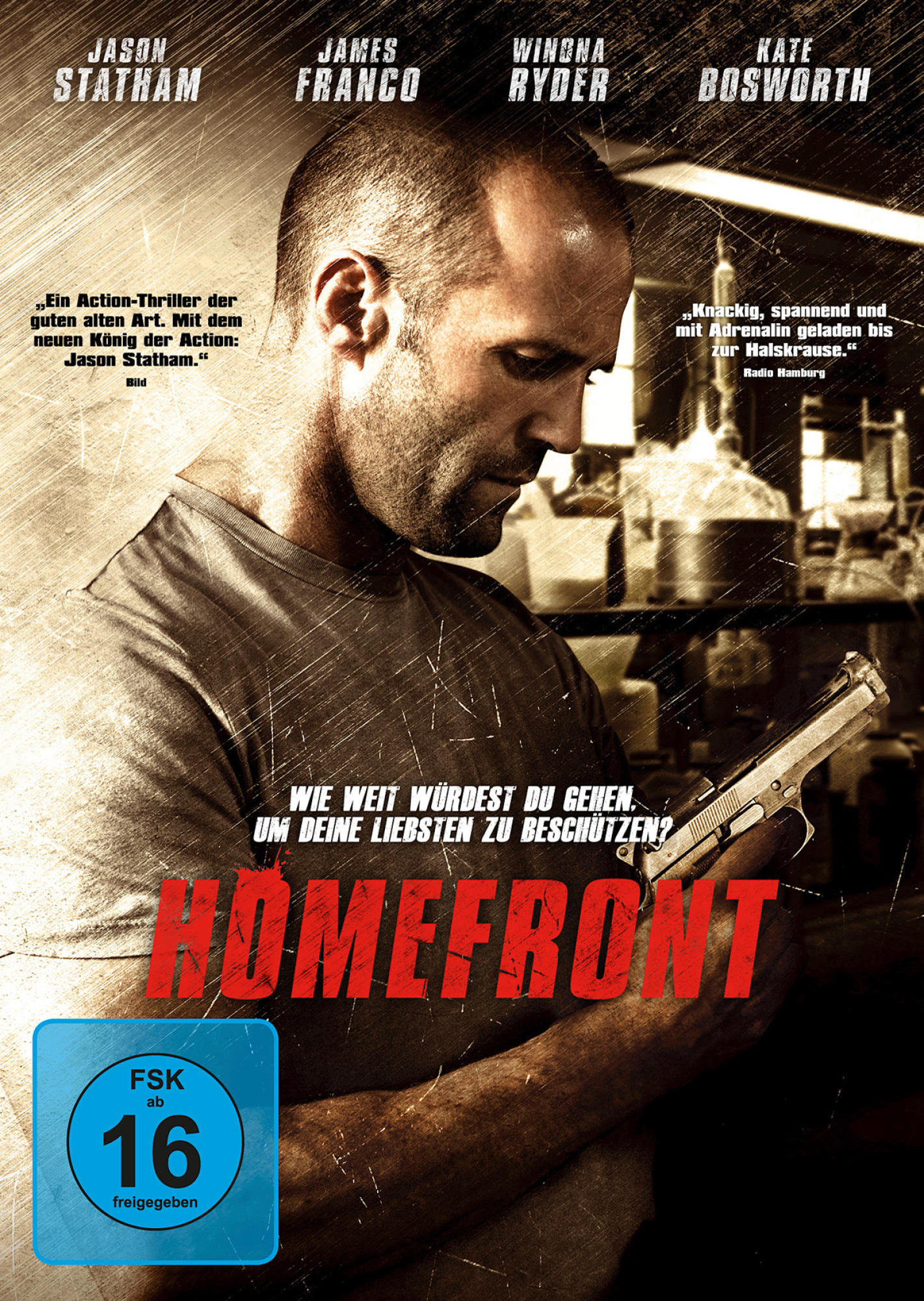 Homefront DVD-Cover. Jason Statham hält eine Waffe. Text: Homefront. Dunkler Hintergrund.