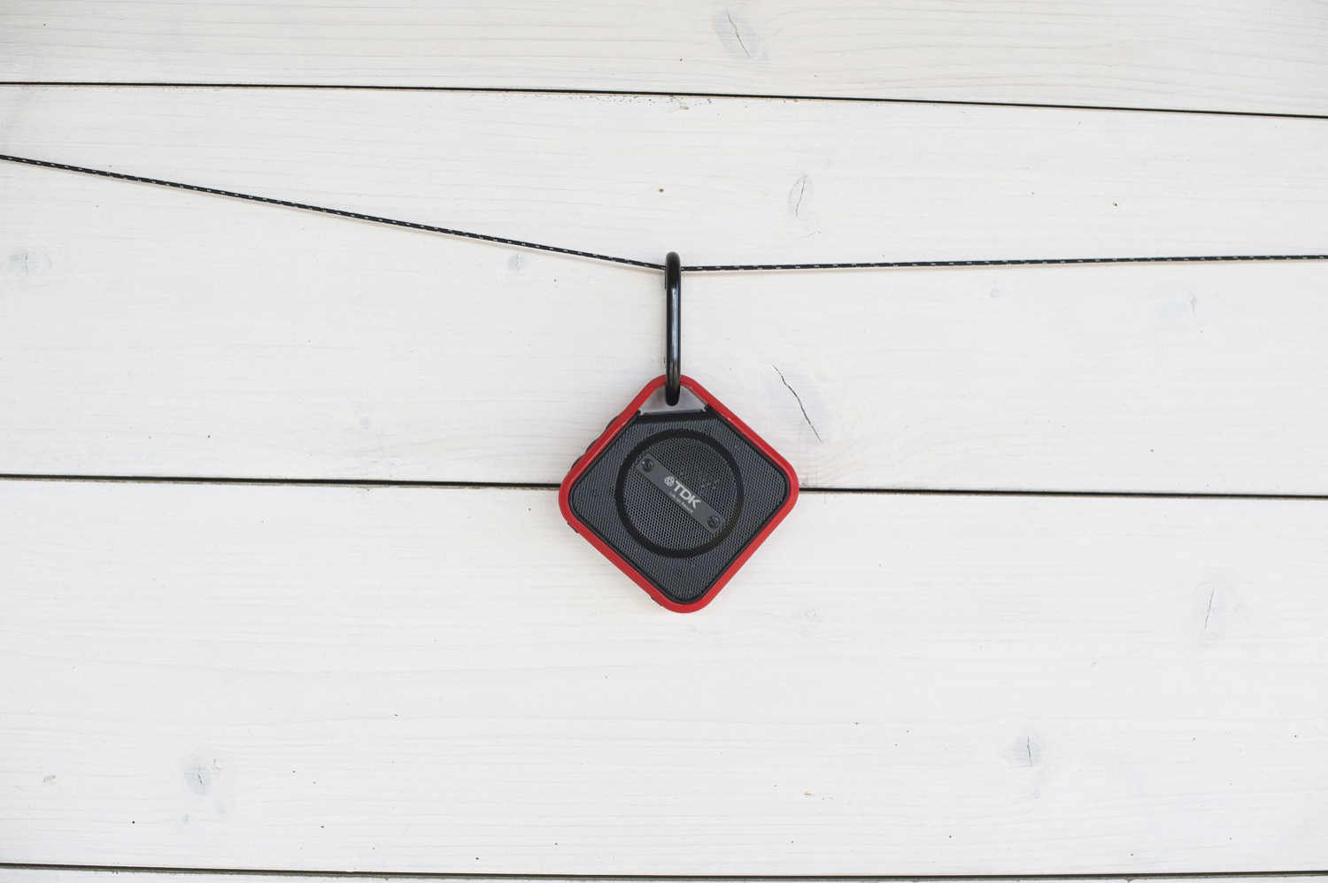 TDK Trek Mikro Bluetooth Lautsprecher, Rot, Wasserfest