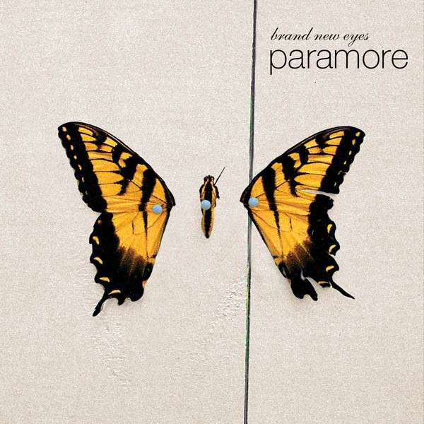 Album borító: Pillangó sárga és fekete szárnyakkal, fehér háttér, és a 'paramore' együttes neve.