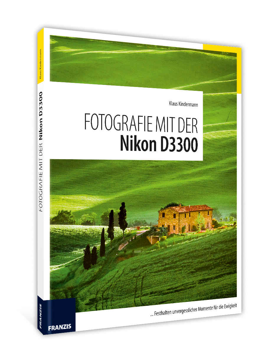 Buchcover. Grüne Felder mit Haus und Bäumen. Der Text lautet 'Fotografie Mit Der Nikon D3300'.