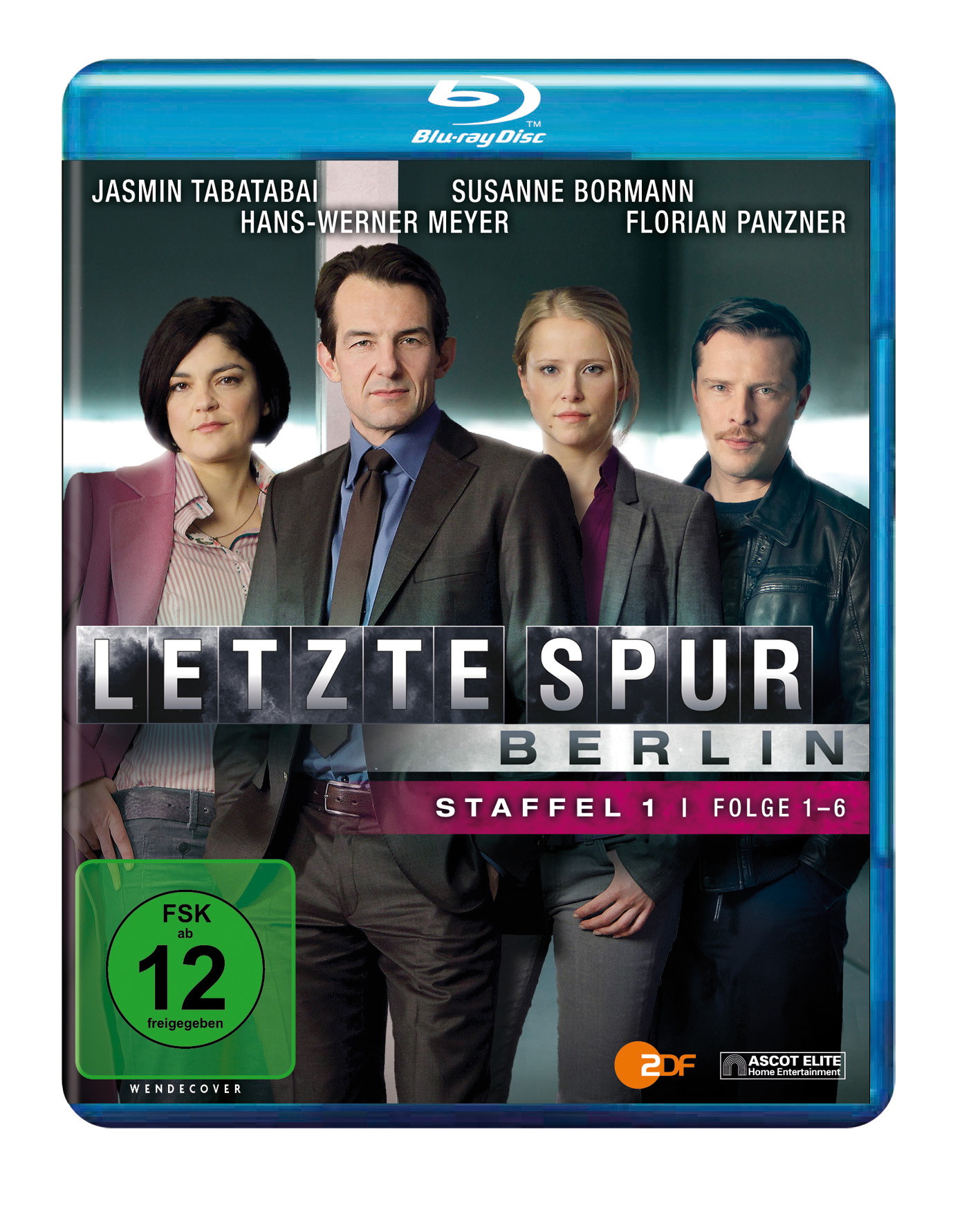 DVD-Cover von 'Letzte Spur Berlin'. Vier Personen in Anzügen, vor verschwommenem Hintergrund.