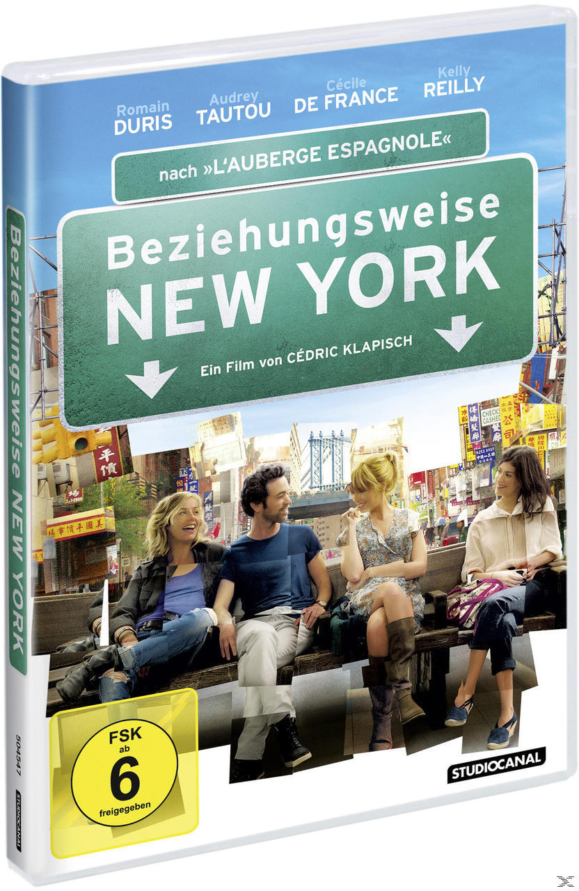 DVD-Cover: Filmplakat. Vier Personen vor einem Gebäude. Titel: Beziehungsweise New York.