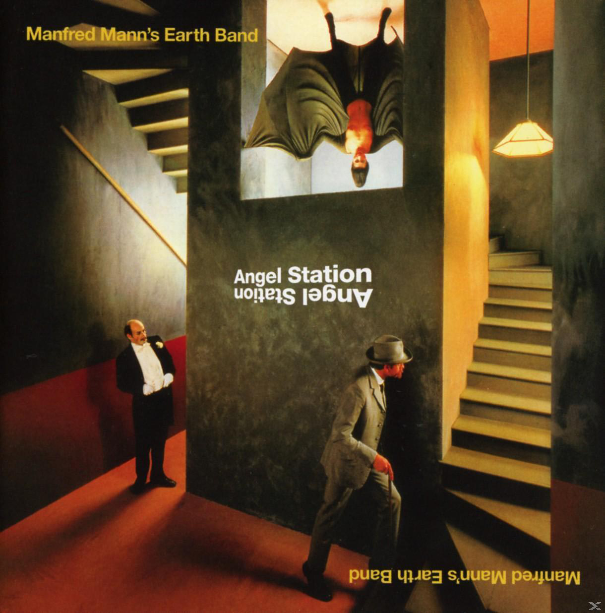 Albumcover: Menschen in einem modernen Gebäude, einer davon kopfüber.