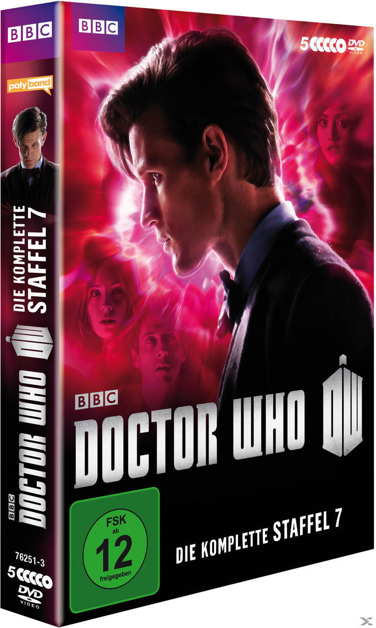 DVD-Cover. Titel: Doctor Who, Staffel 7. Zeigt einen Mann, der zur Seite blickt, andere Gesichter im Hintergrund.