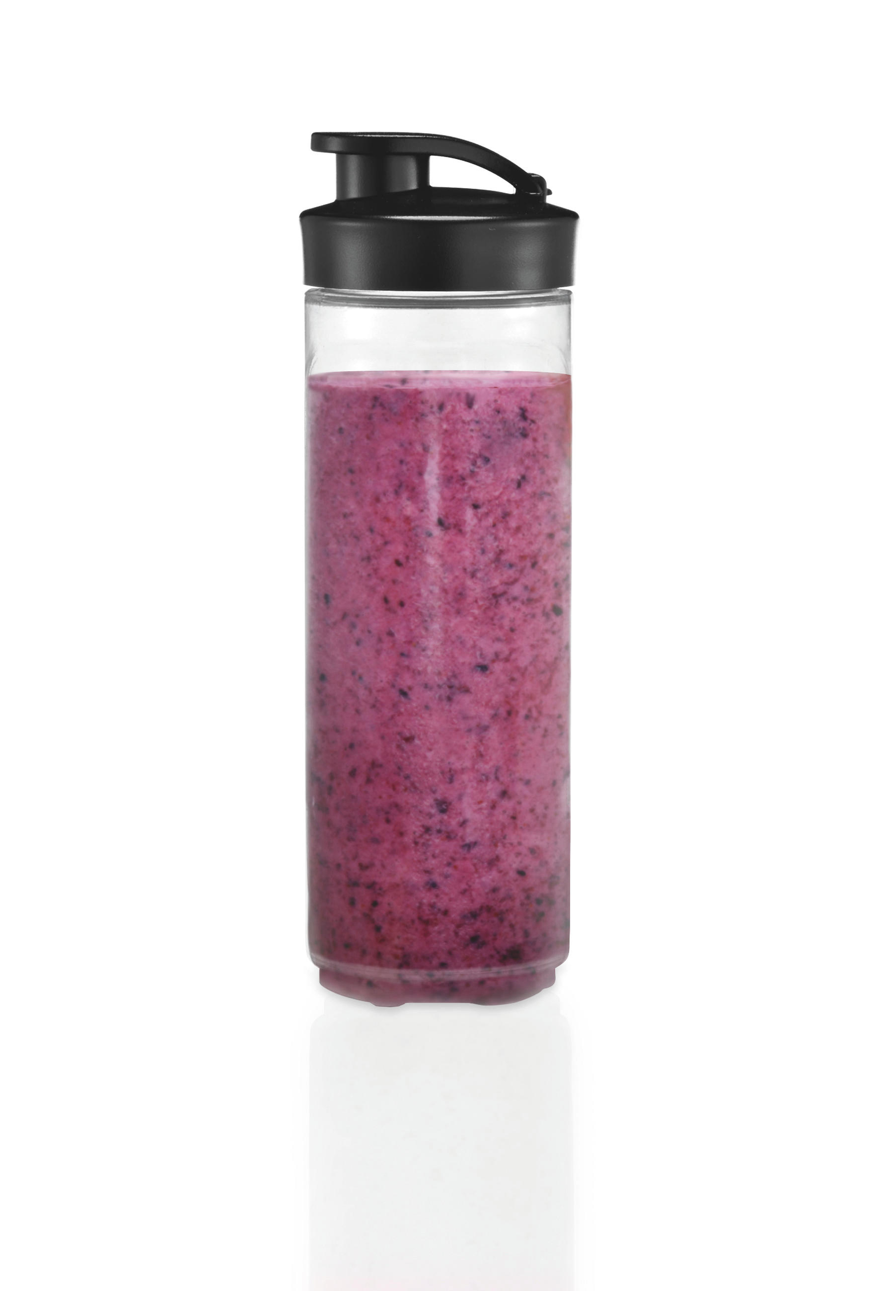 Eine klare Flasche mit schwarzem Deckel, gefüllt mit einem lila Smoothie, auf weißem Hintergrund.