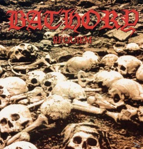 Album borító: Koponyák és csontok a földön, piros szöveg: Bathory, Requiem. Sötét, sötét esztétika.